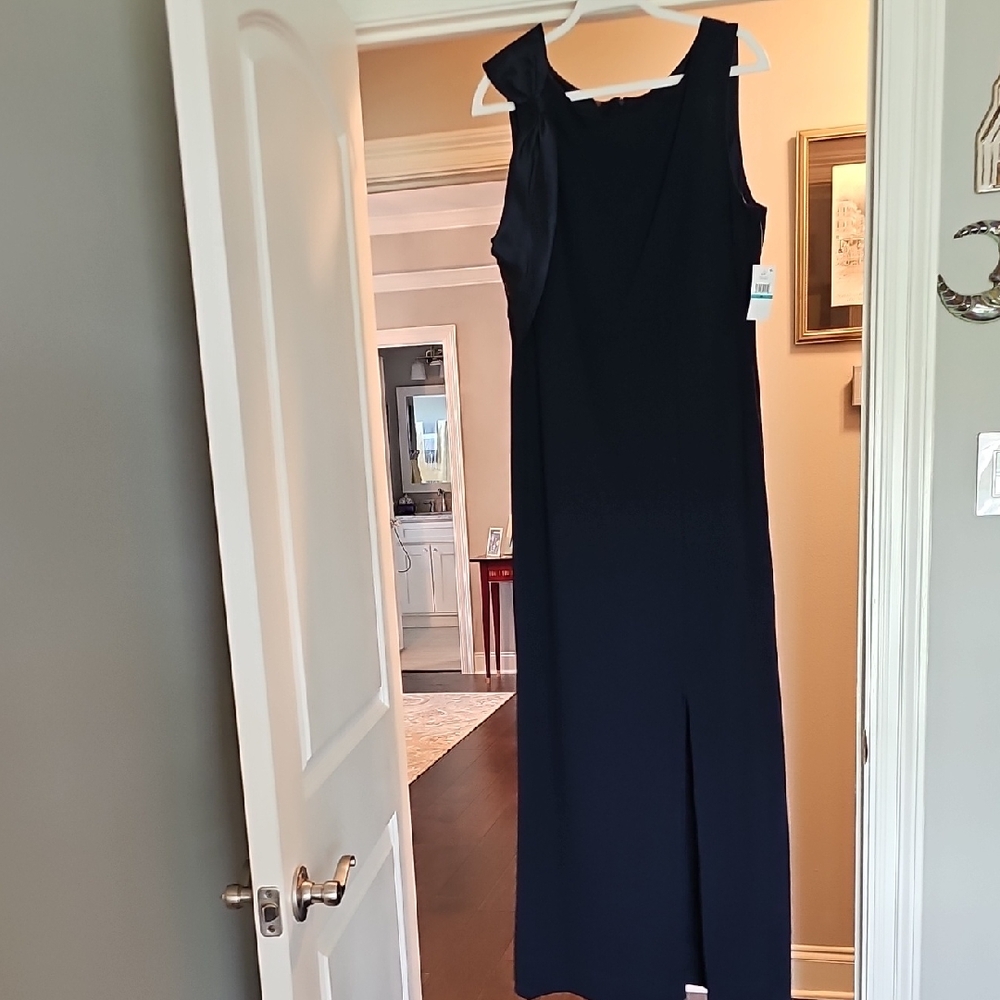 SLNY Black Sleeveless Sheath Maxi Dress